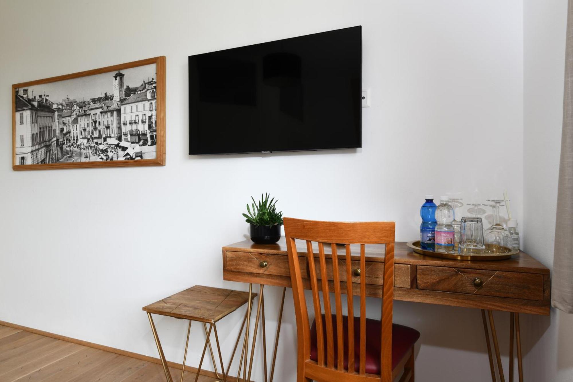 7Rooms - Self Check-In 24H Free Parking Losone Exterior foto