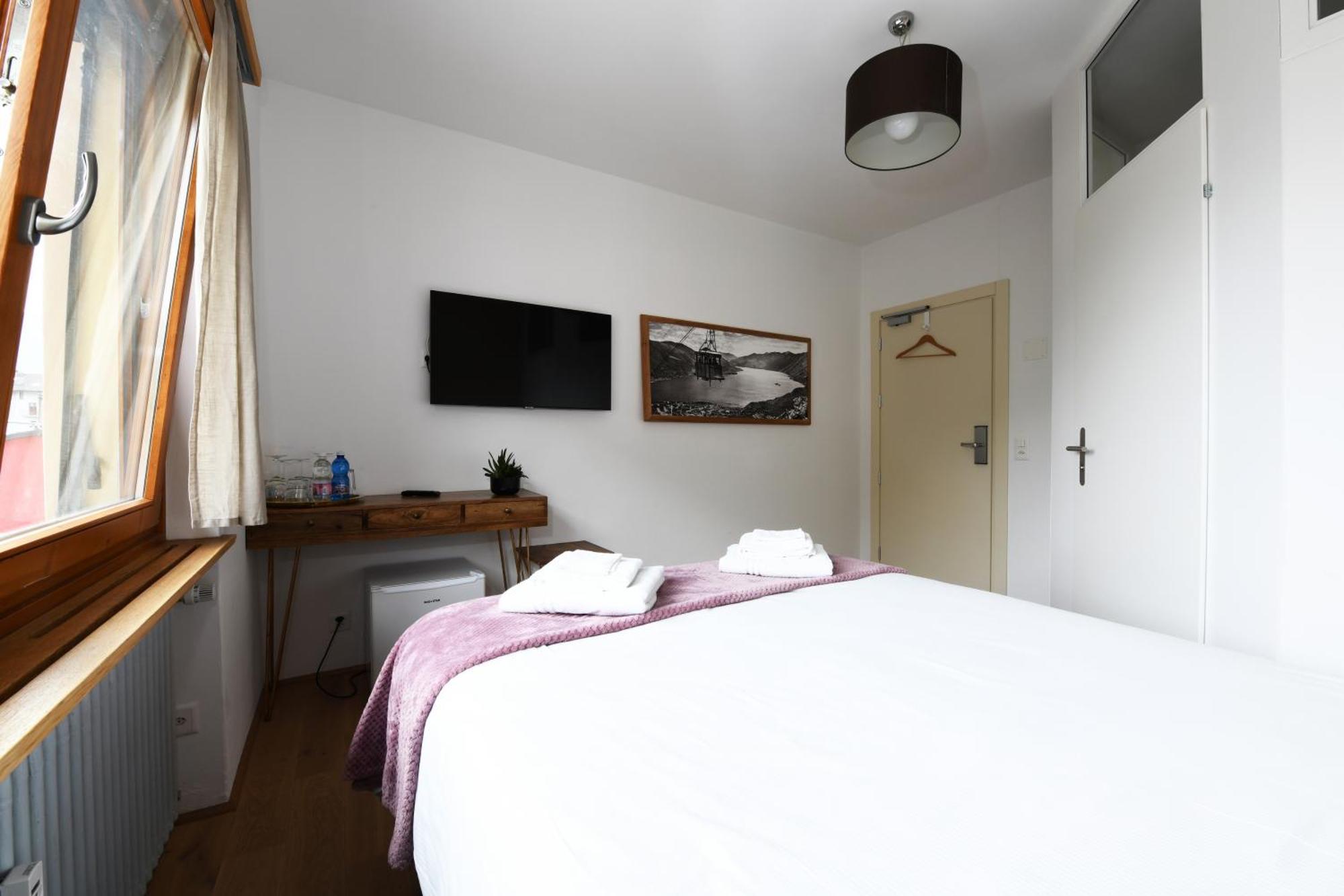 7Rooms - Self Check-In 24H Free Parking Losone Exterior foto