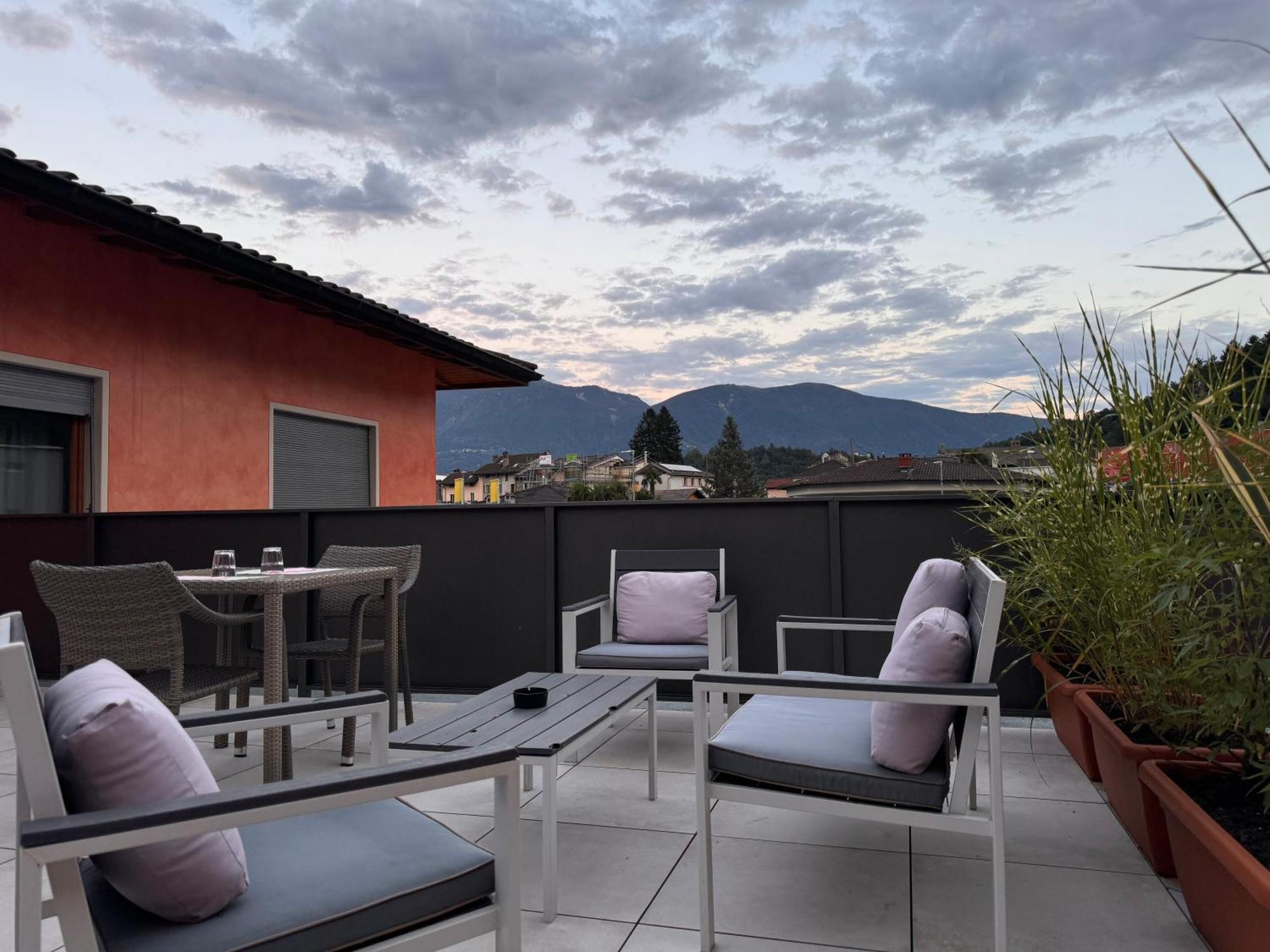 7Rooms - Self Check-In 24H Free Parking Losone Exterior foto